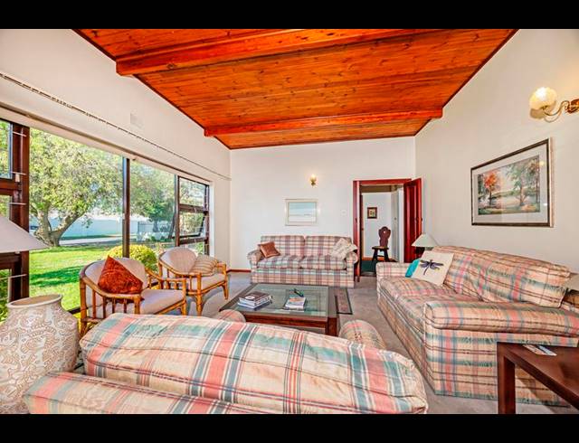 3 BEDROOM HOUSE FOR SALE IN DE LA HAYE